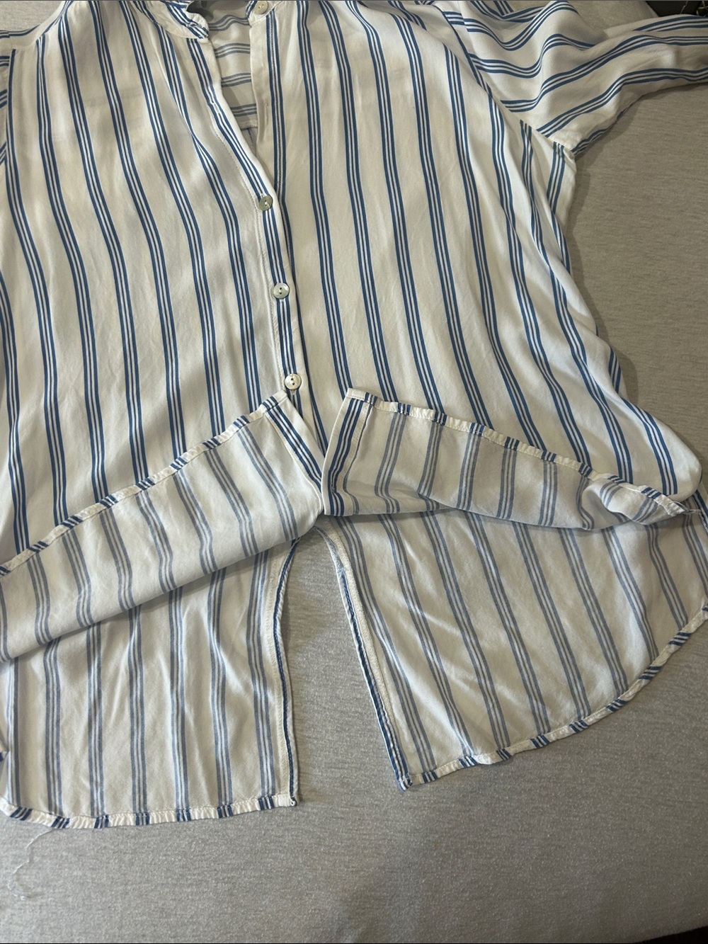 Leonisa Striped Button-Down Shirt in white and Blue Sz L - Picture 8 of 11